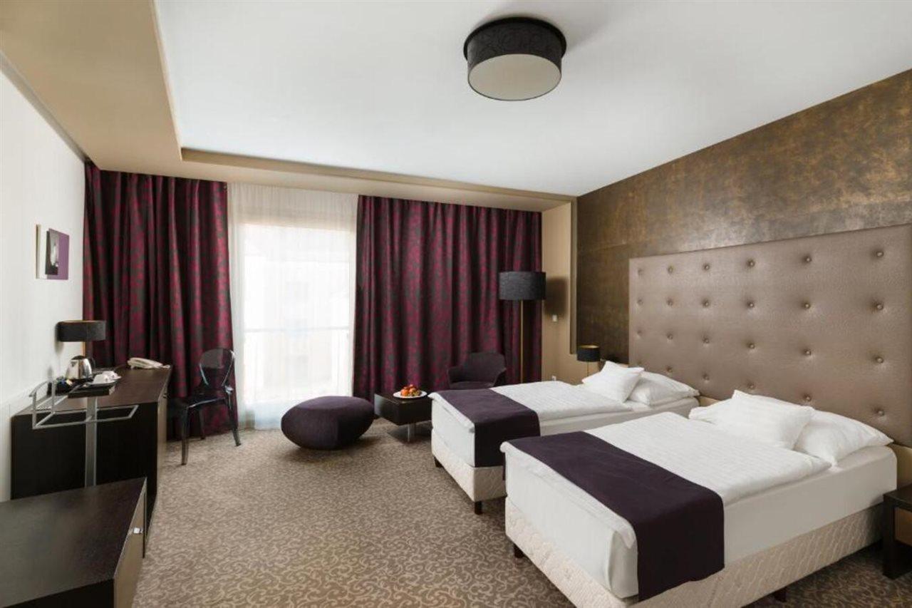 Corso Hotel Pécs Zewnętrze zdjęcie