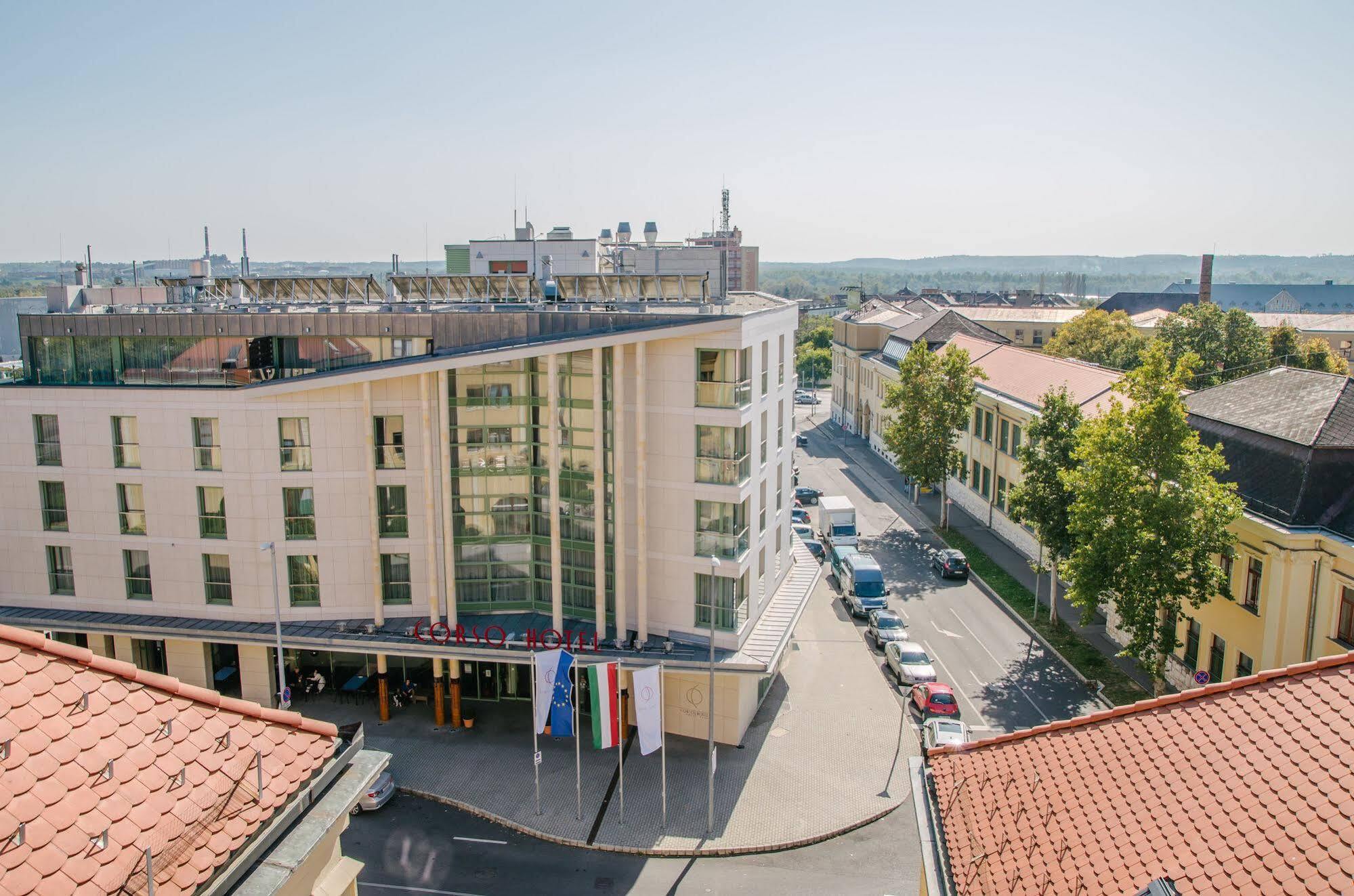 Corso Hotel Pécs Zewnętrze zdjęcie